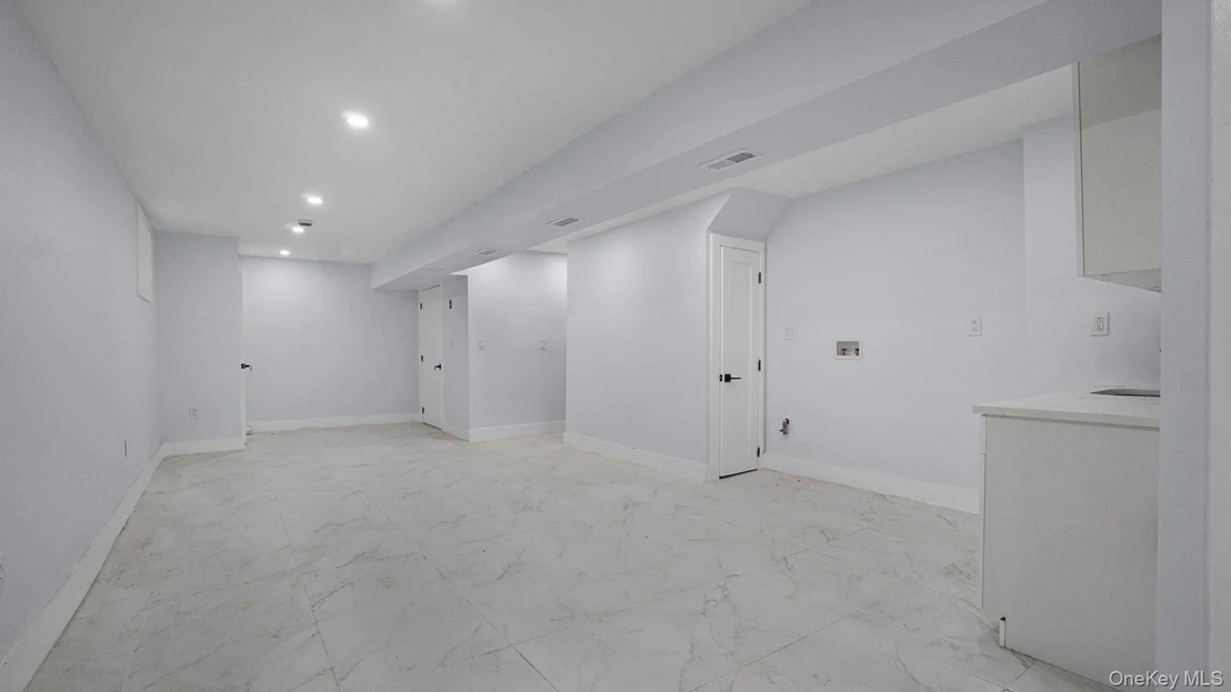 Photo of 4081 Grace Avenue