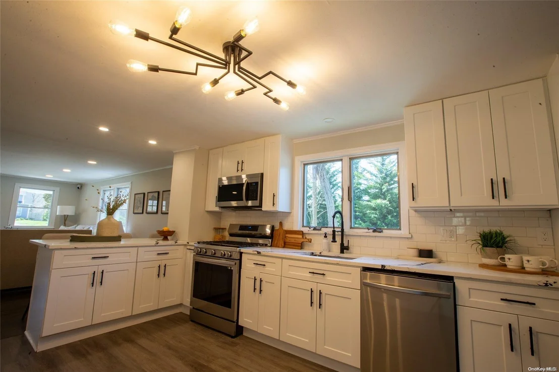 Photo of 434 Middle Road