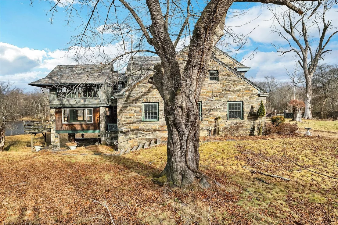 Photo of 1340 Kitchawan Road