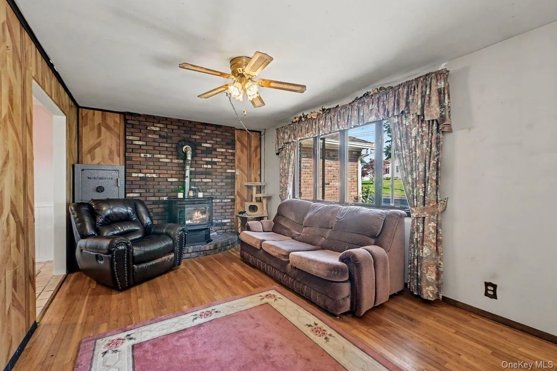 Photo of 21 Clematis Road