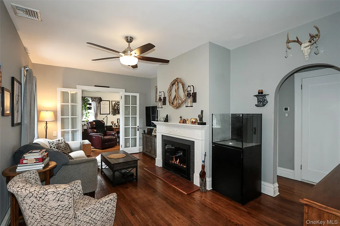 Photo of 8 Dumond Place