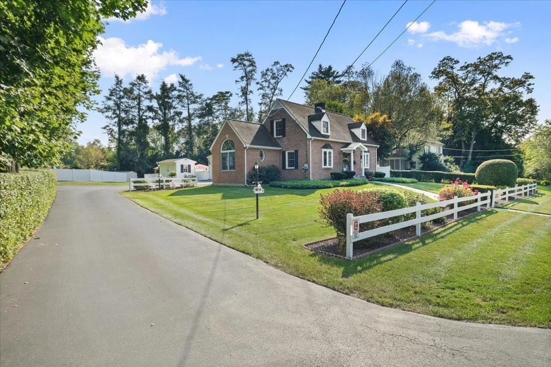 Photo of 82 E Cedar Street