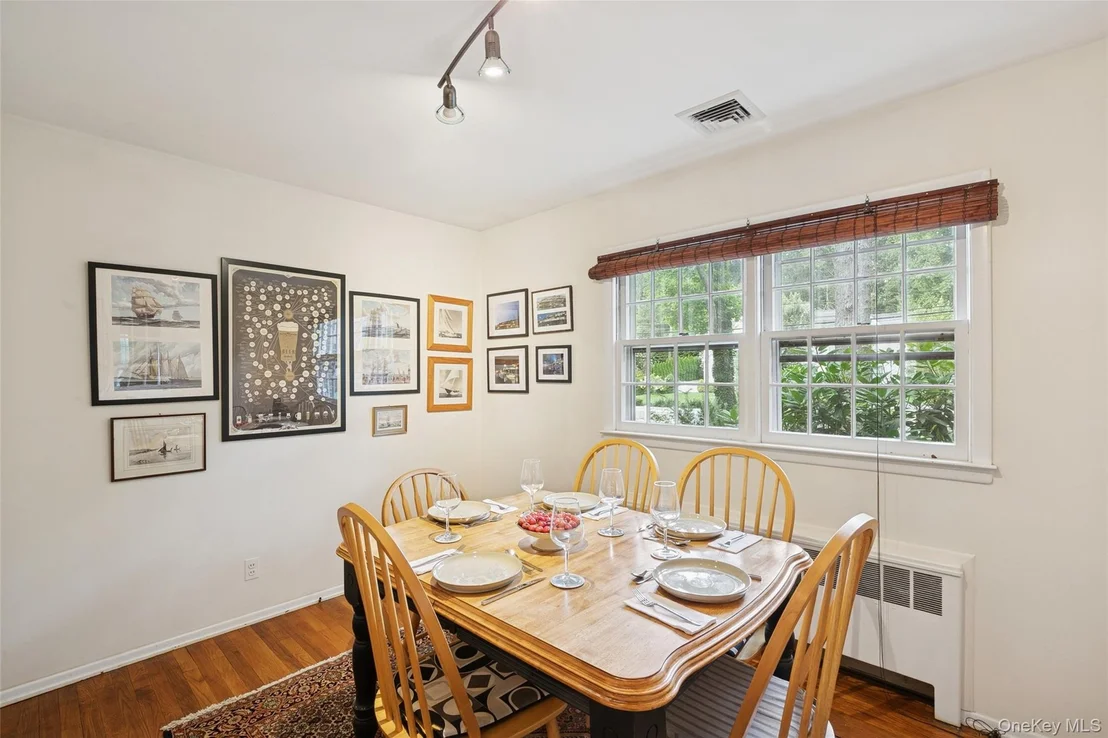 Photo of 10 Goose Hill Road