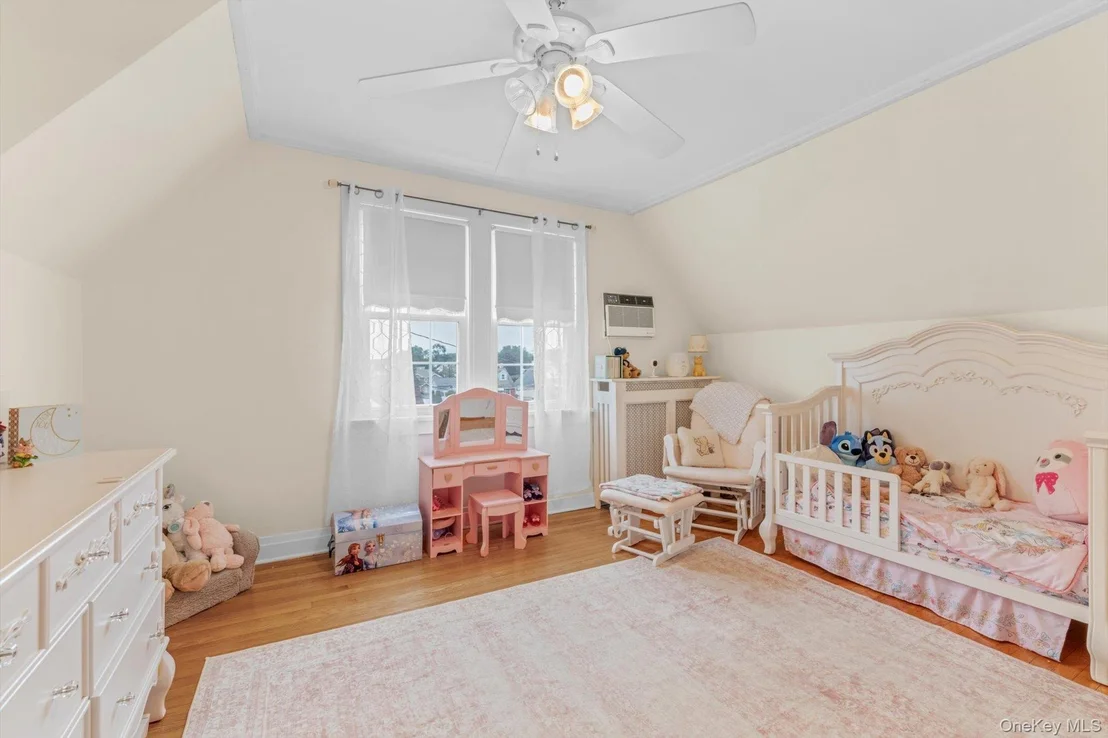 Photo of 21 Hampton Avenue