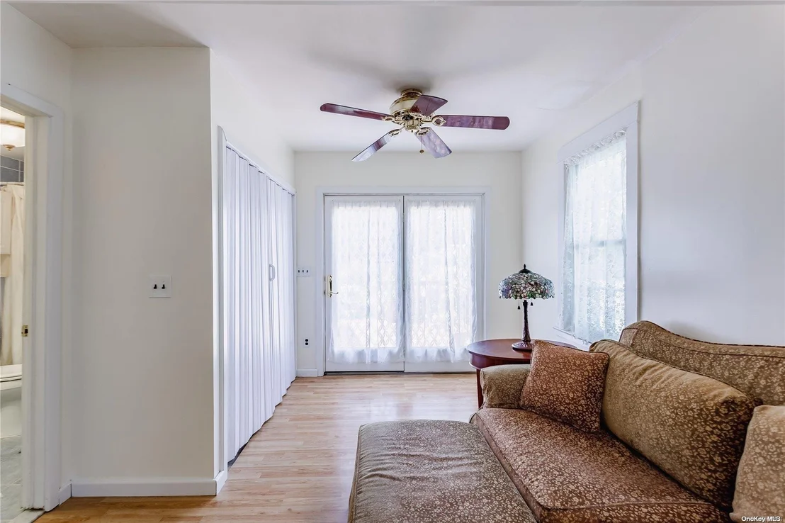 Photo of 164 Wilson Boulevard