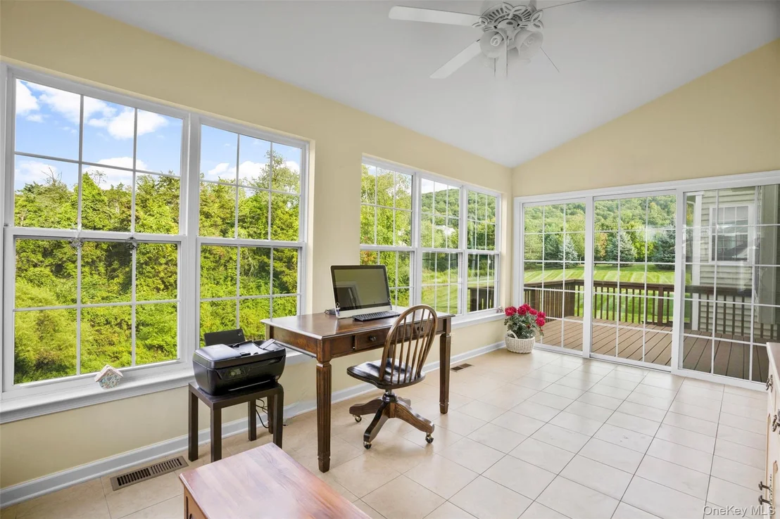 Photo of 653 Creekside Lane