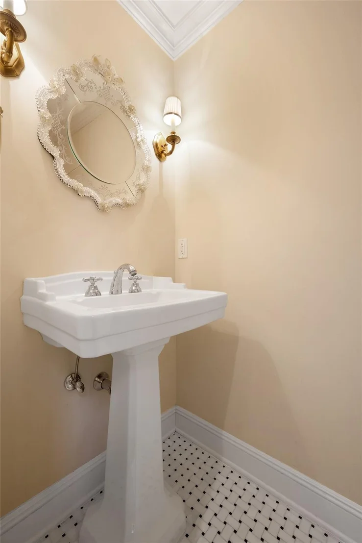 Photo of 280 Beverly Road