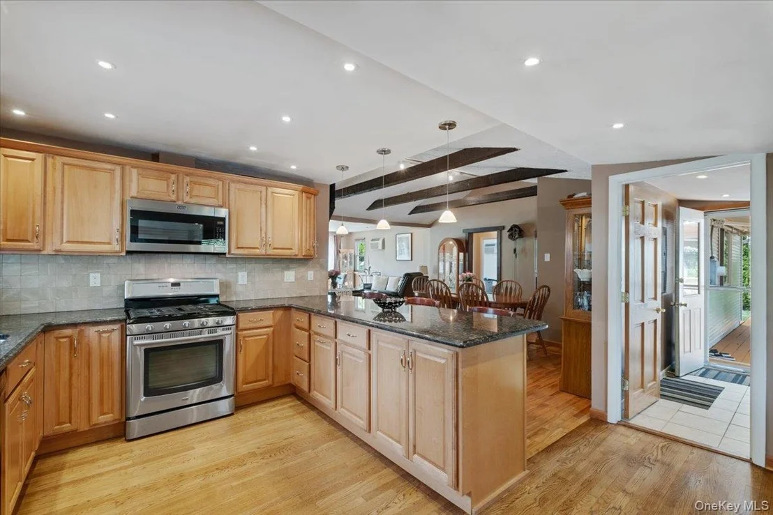 Photo of 333 Rockledge Road