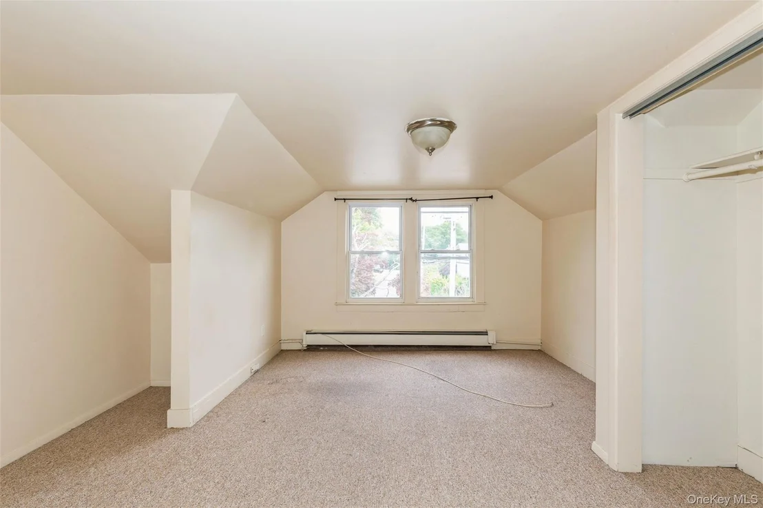 Photo of 23 S Summit Avenue