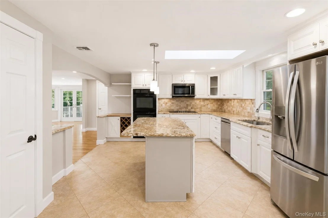 Photo of 12 Leeside Road