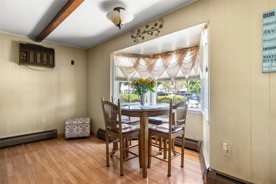 Photo of 98 Bluespruce Road