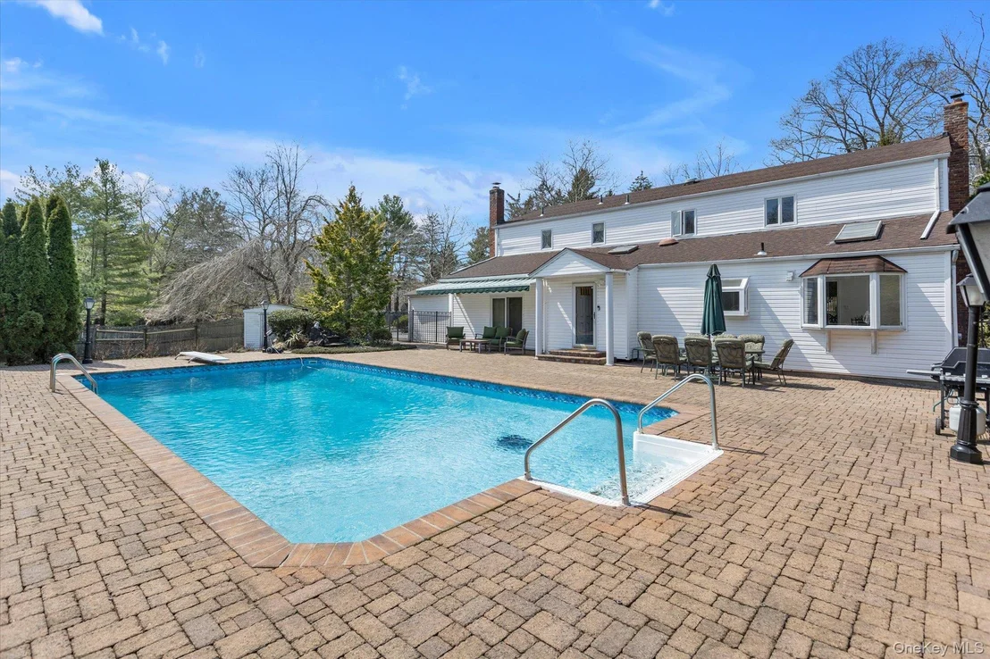 Photo of 1 Somner Drive