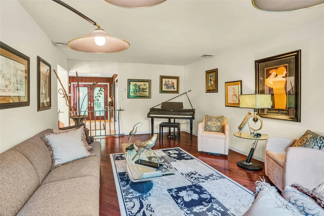 Photo of 62 Laurel Drive