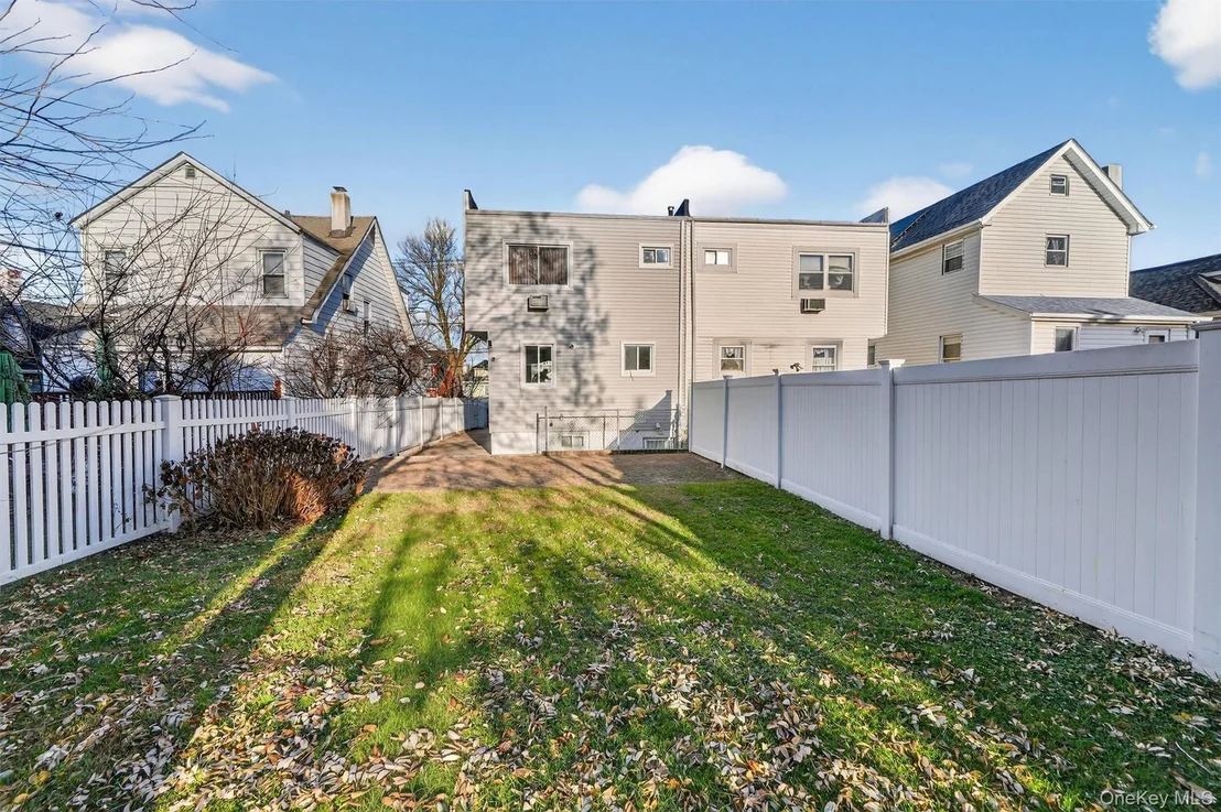 Photo of 725 Logan Avenue