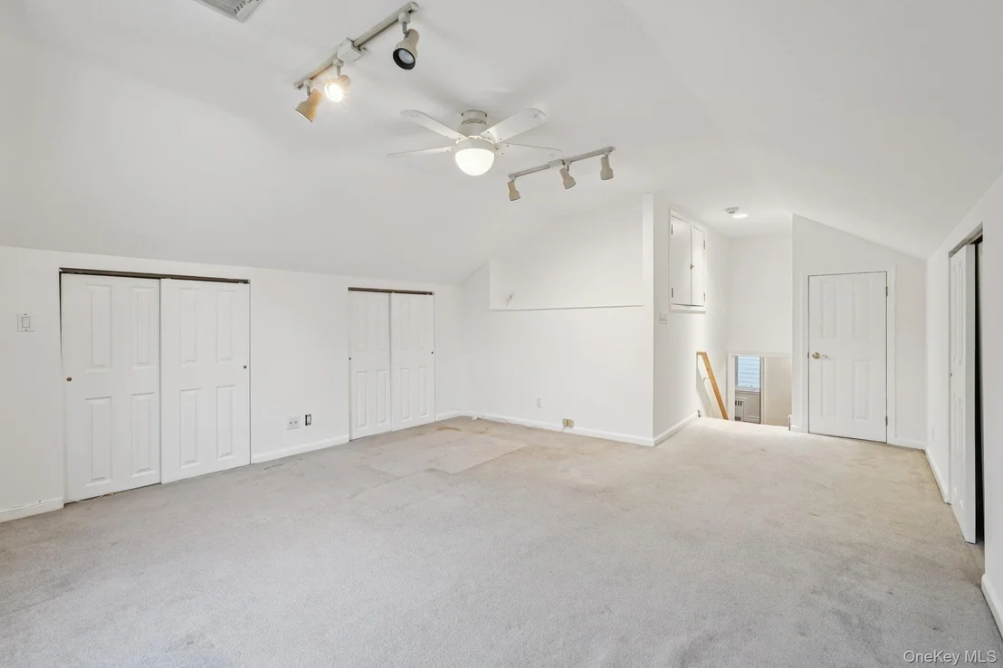 Photo of 808 Wolfs Lane