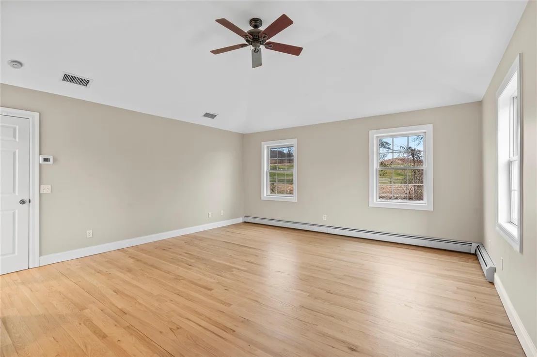 Photo of 160 Simpson Road