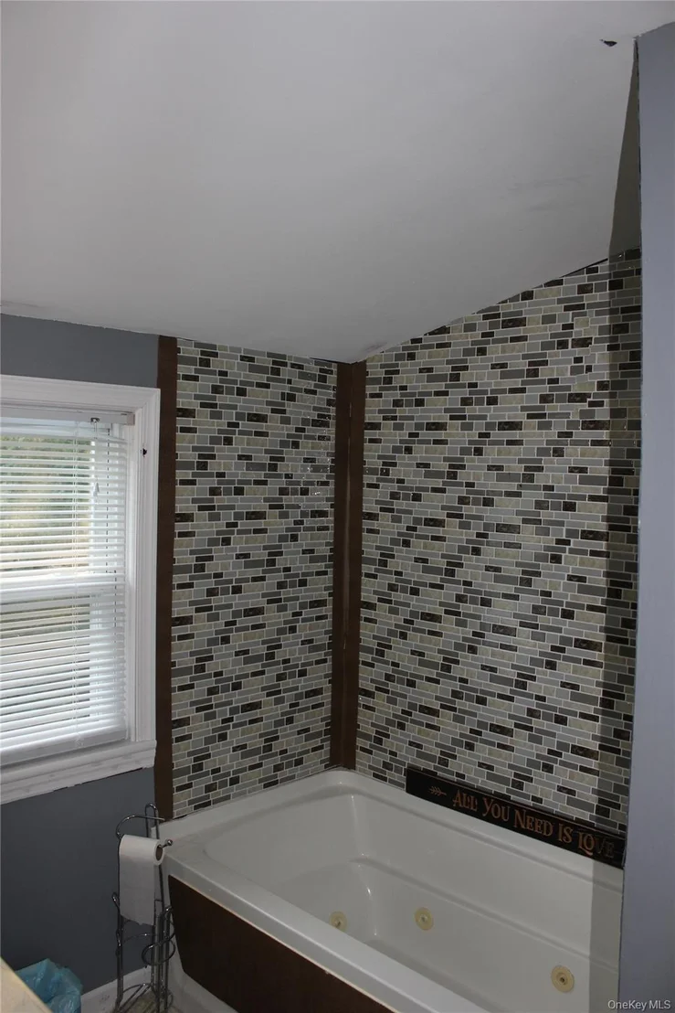 Photo of 43 Laffin Lane
