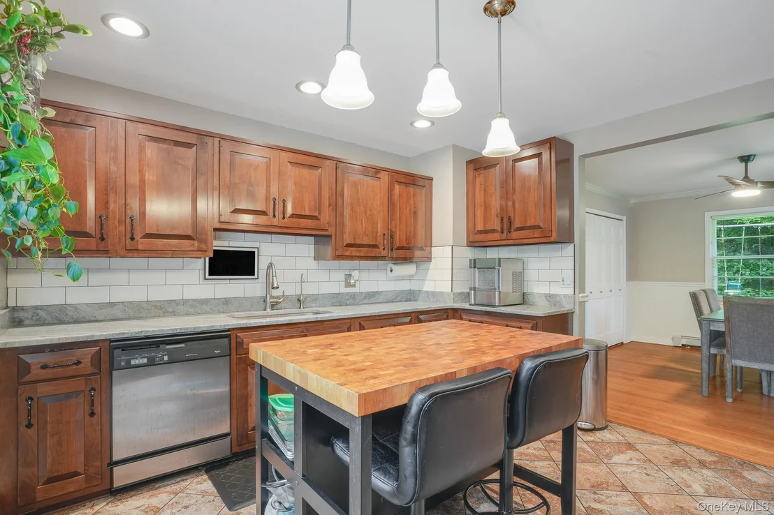 Photo of 388 Cedar Hill Road