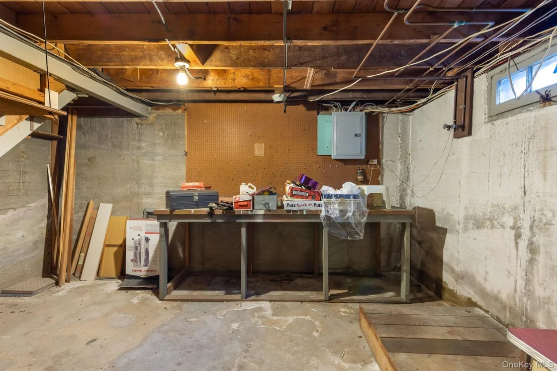Photo of 2057 Paddock Road