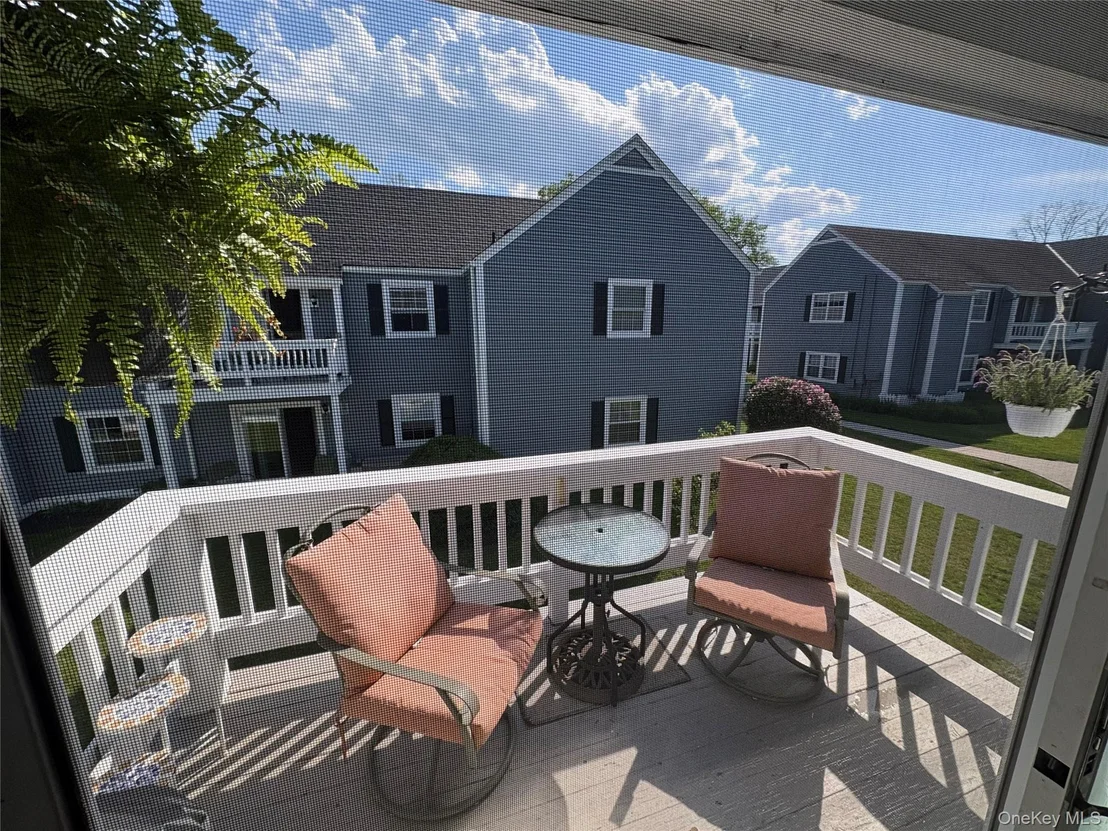 Photo of Unit E at 600 Commons Way