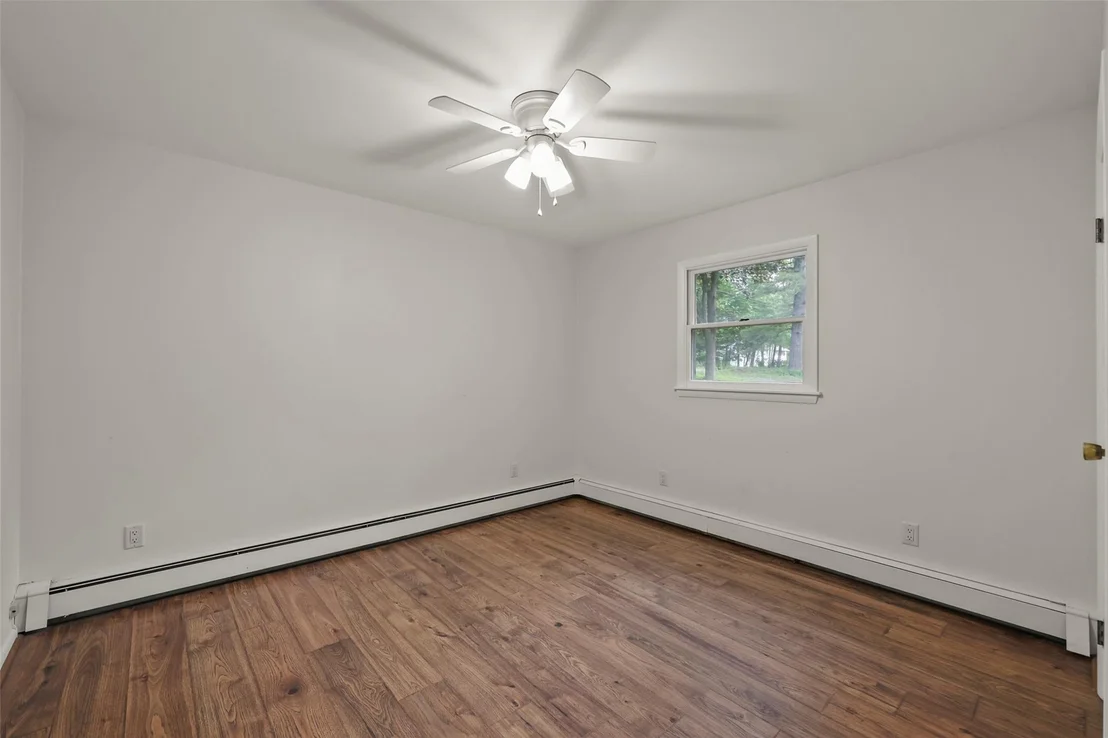 Photo of 1122 Lake View Road