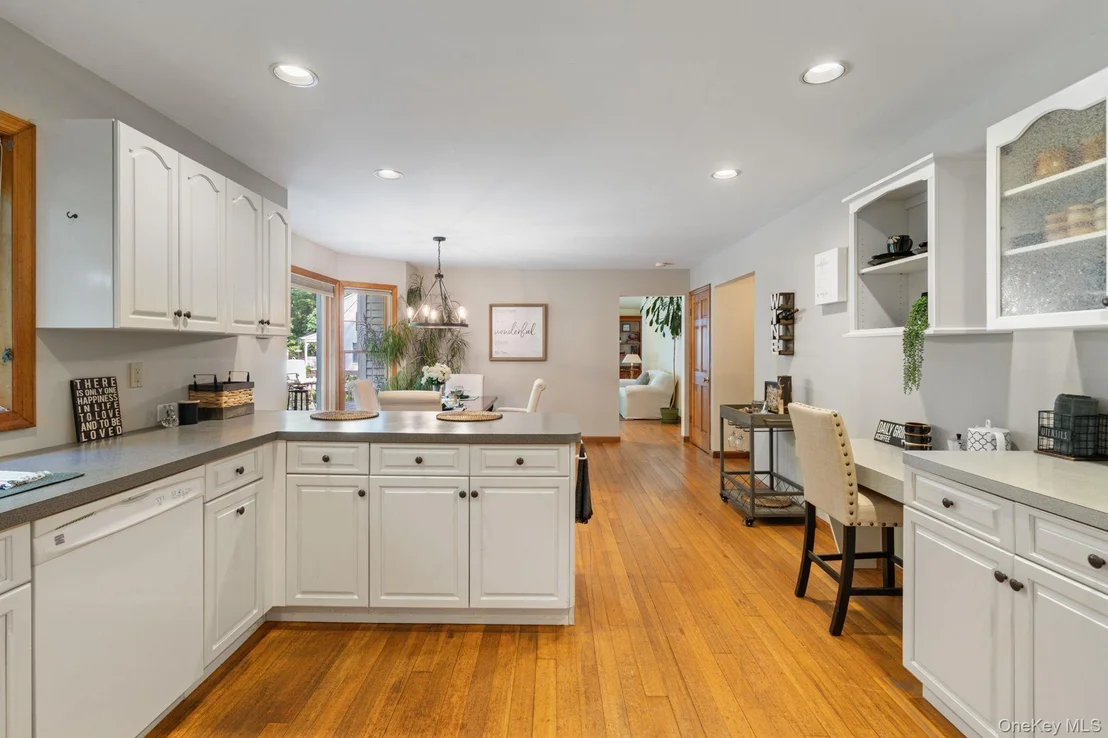Photo of 470 Pond Path