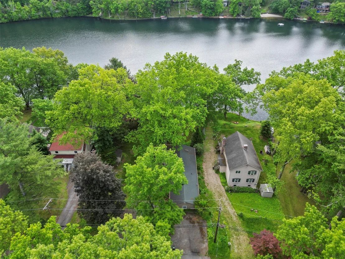 Photo of 1122 Lake View Road