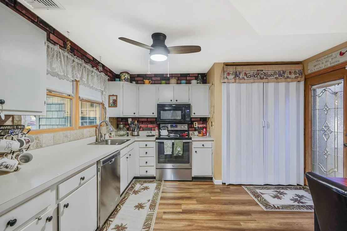 Photo of 48 Henry Avenue