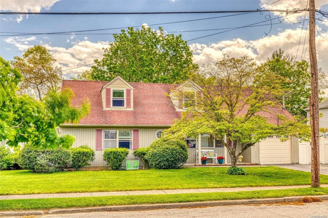 Photo of 2174 Hamilton Road