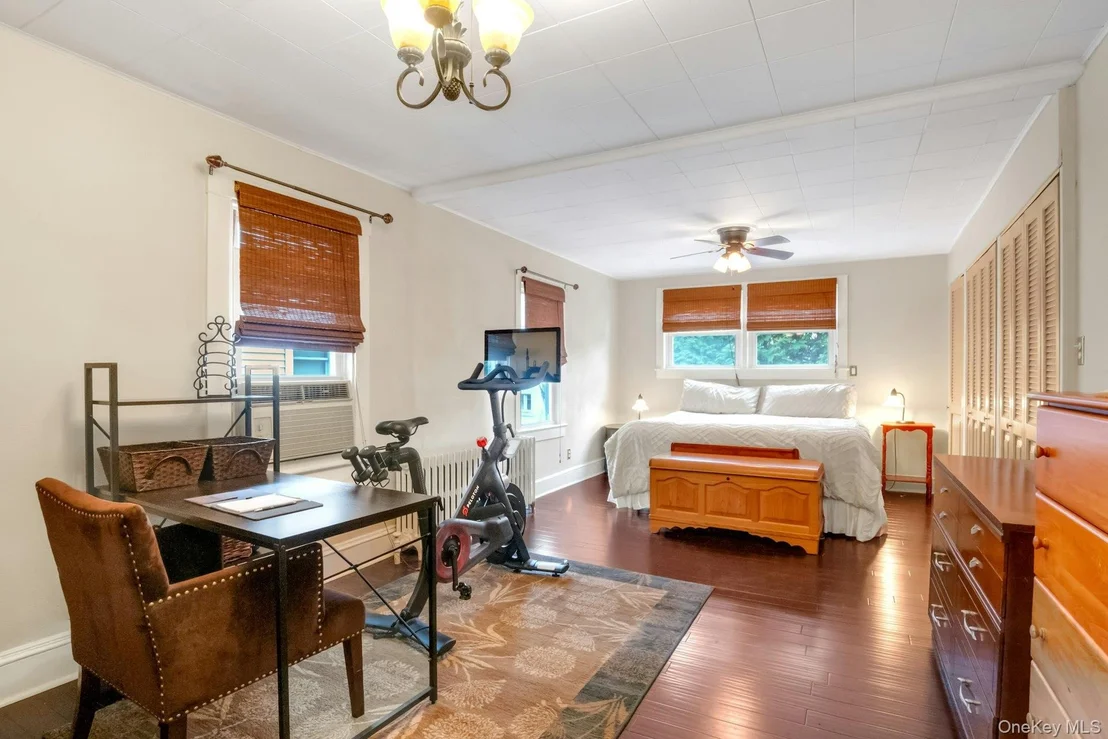 Photo of 8 Eldridge Avenue