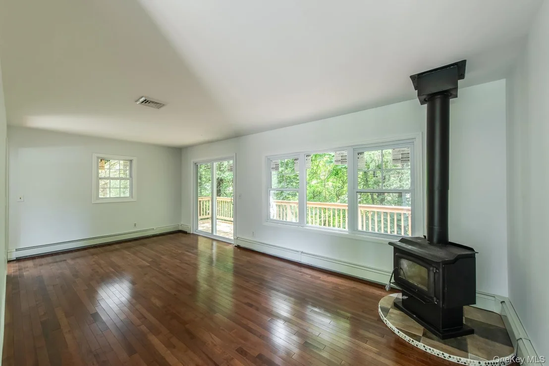 Photo of 33 Horizon Hill Drive