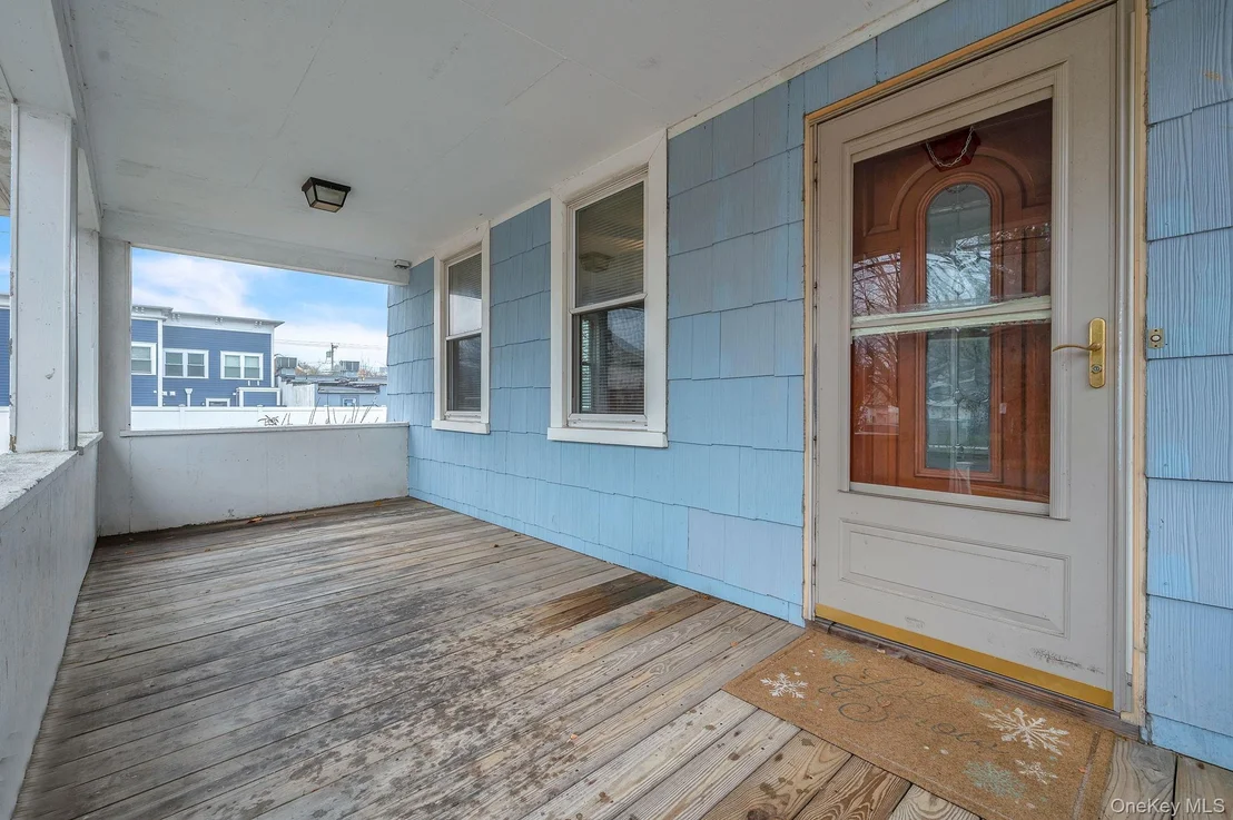 Photo of 4 3rd Avenue