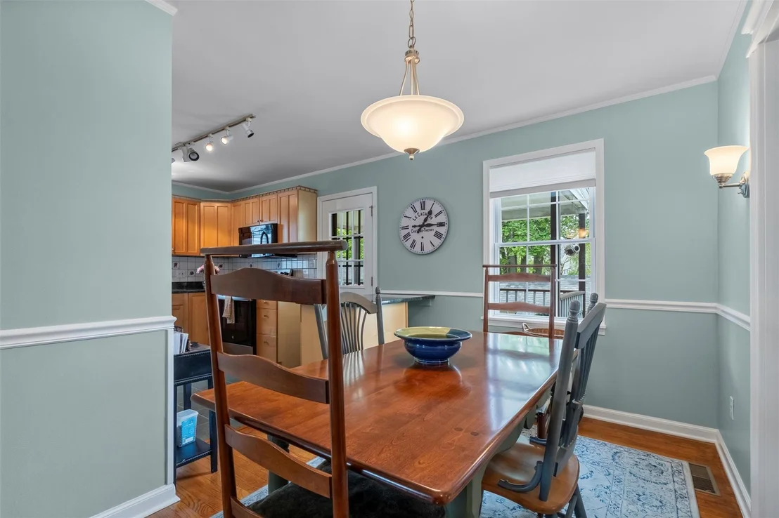 Photo of 7 Wilson Boulevard