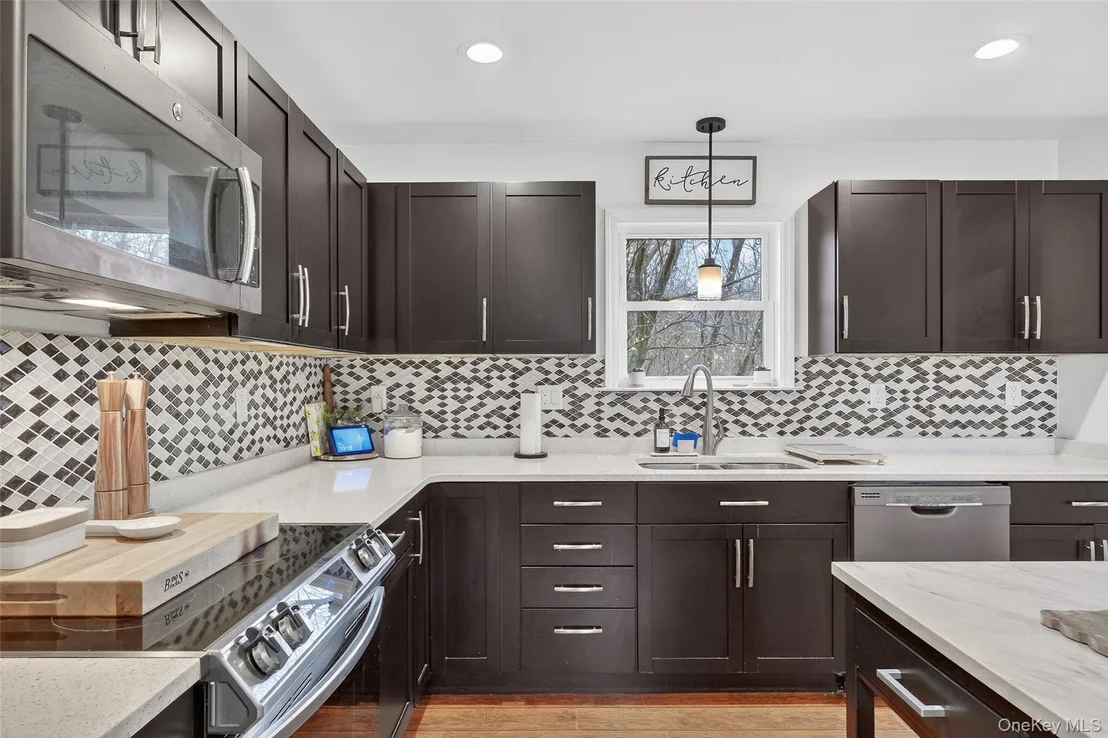 Photo of 8 Ridge Road