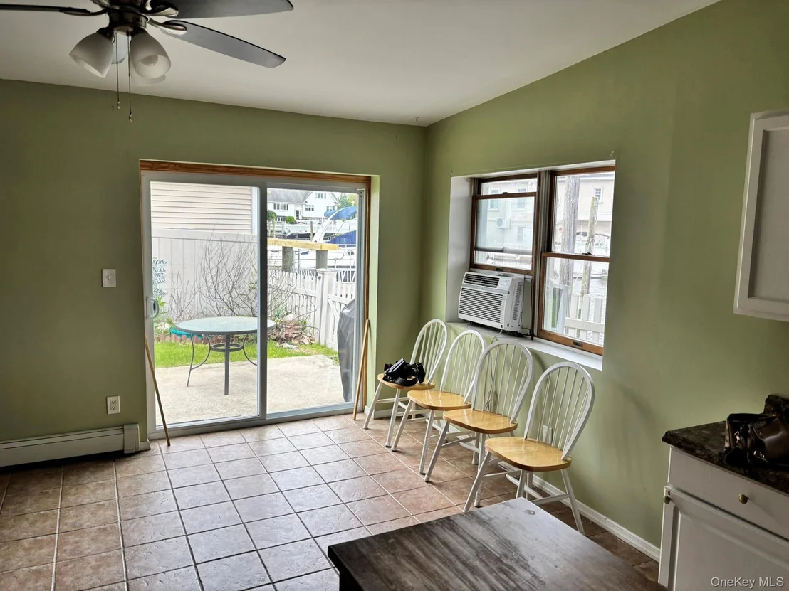 Photo of 2425 Jackson Avenue