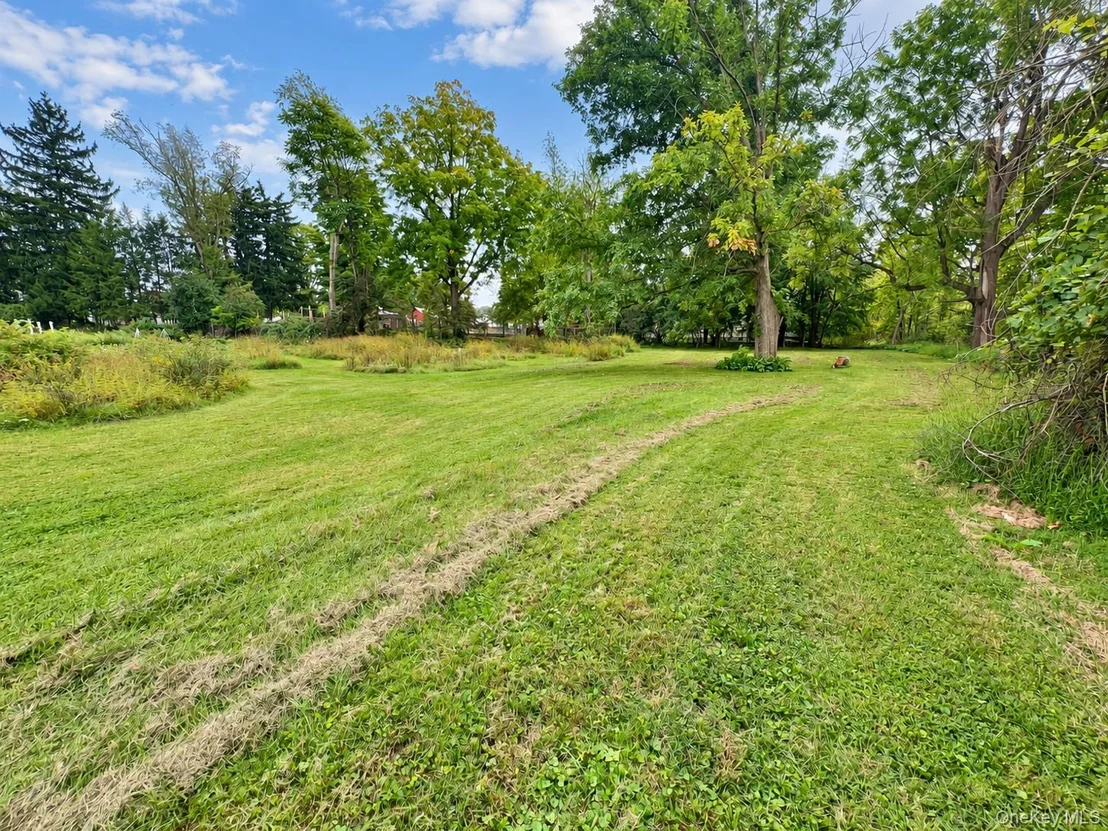 Photo of 39 Maple Avenue