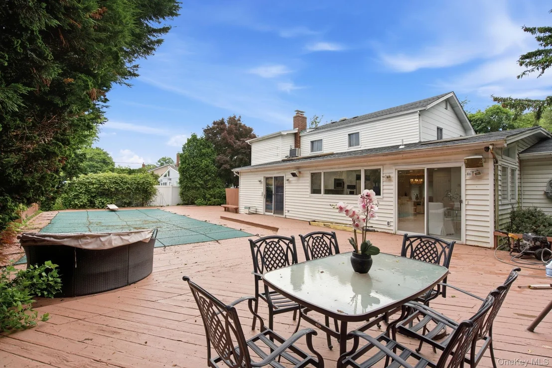 Photo of 74 Rockland Drive