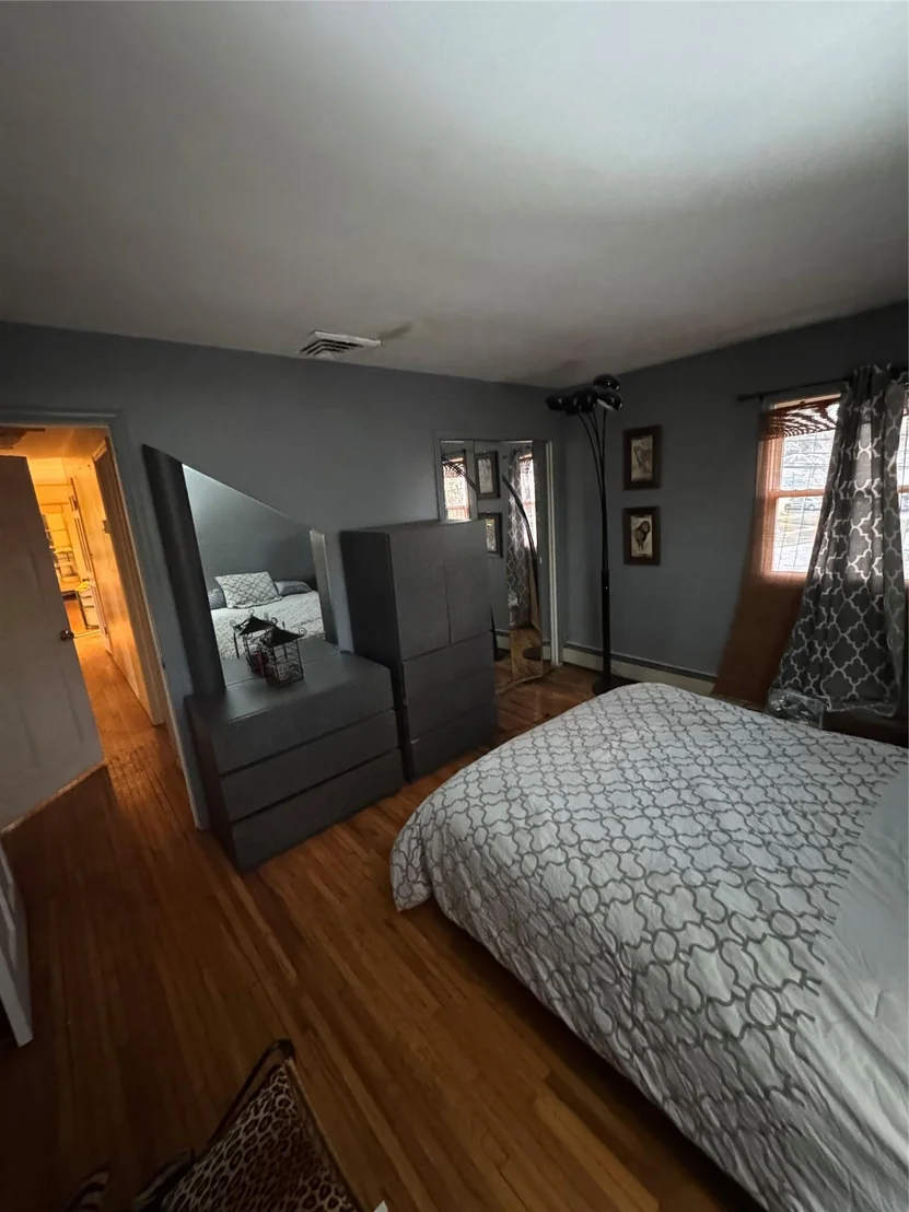 Photo of 1394 Forest Avenue