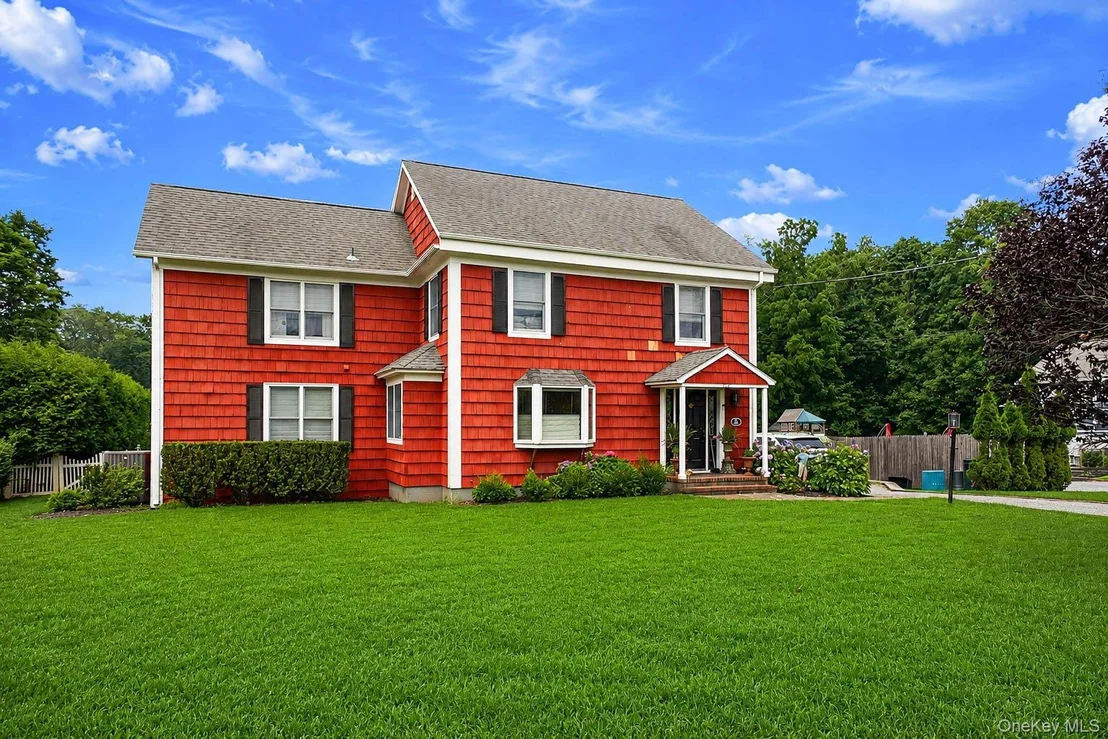 Photo of 312 Riverside Drive
