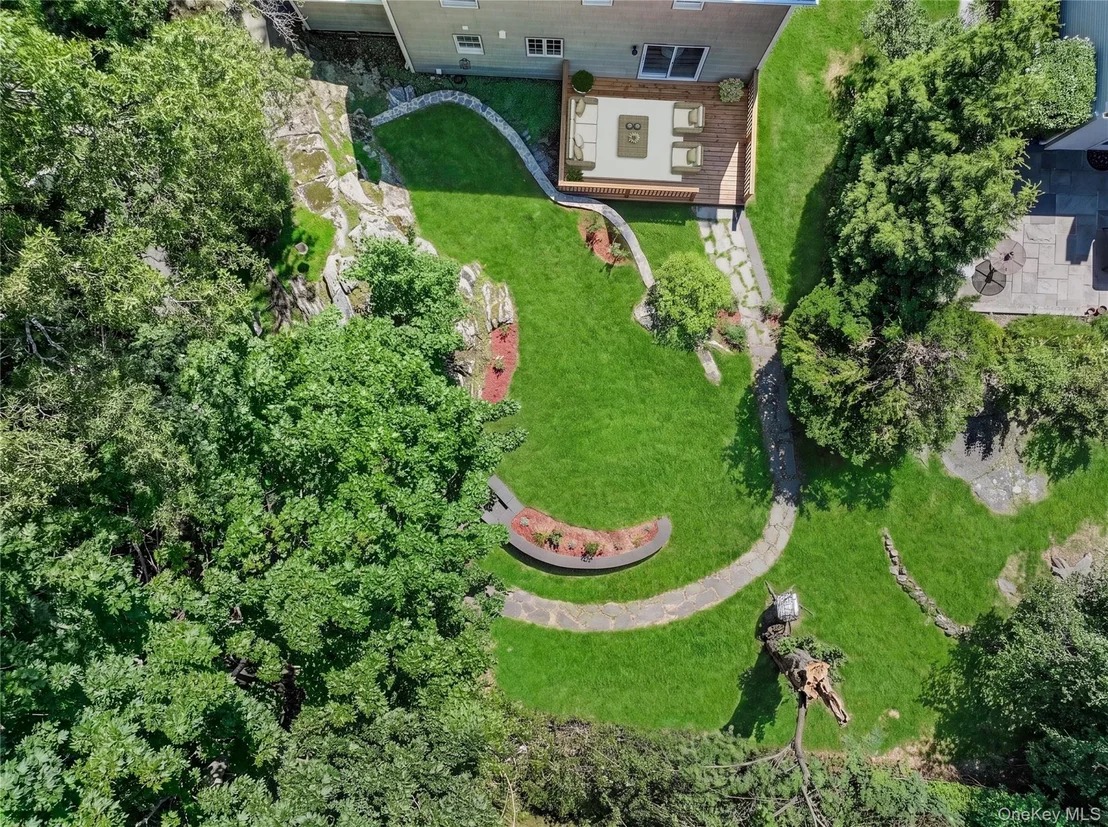 Photo of 105 Huntley Drive