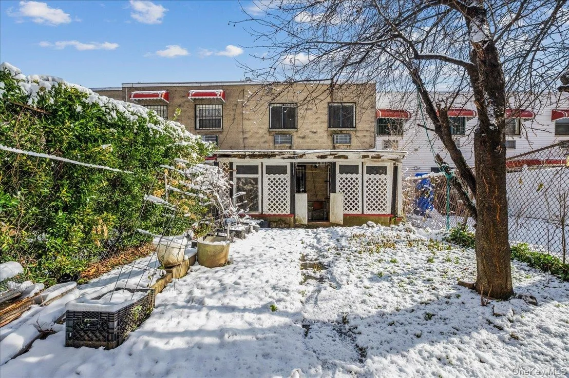 Photo of 1361 Intervale Avenue