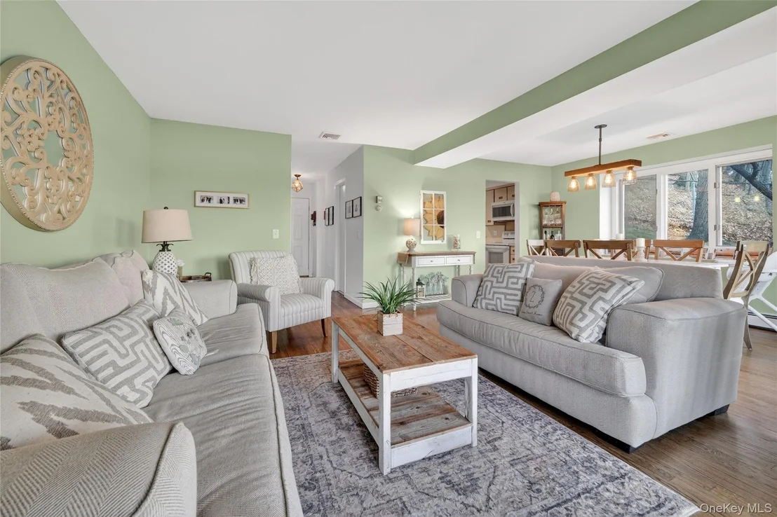 Photo of 1501 Eagle Bay Drive
