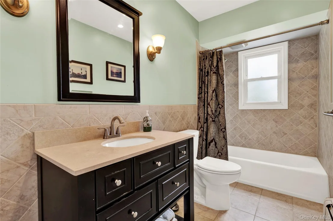 Photo of 152 Foster Boulevard