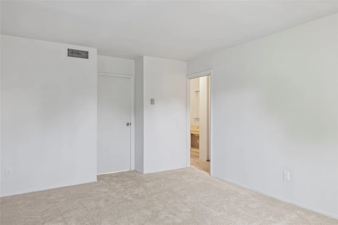 Photo of 302 Gotham Way