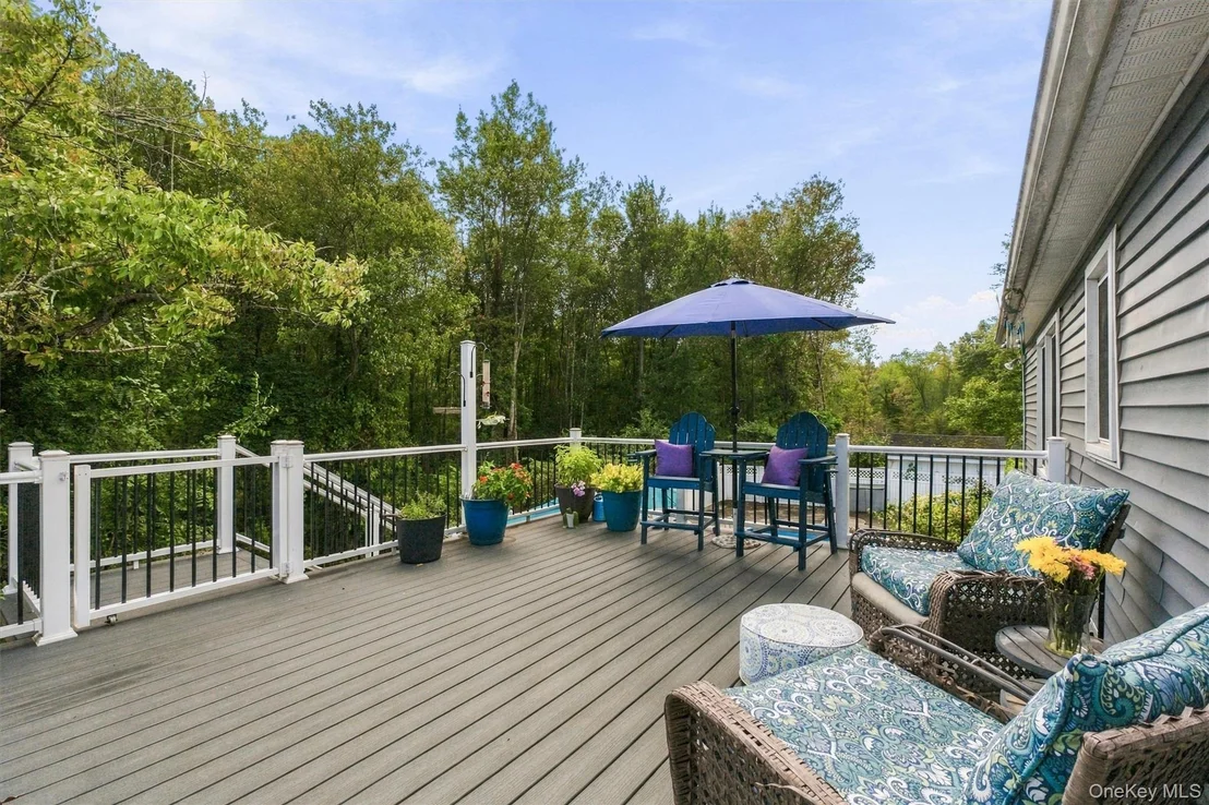 Photo of 77 Robin Drive