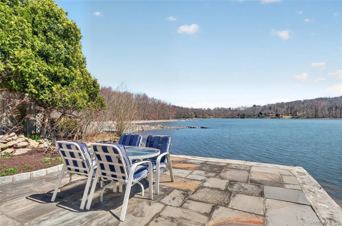 Photo of 3 Lakeside Road