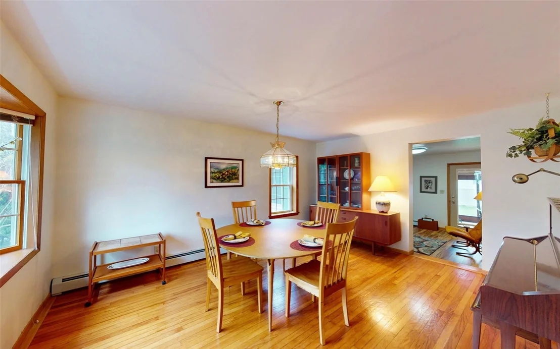 Photo of 21 Hasbrouck Avenue
