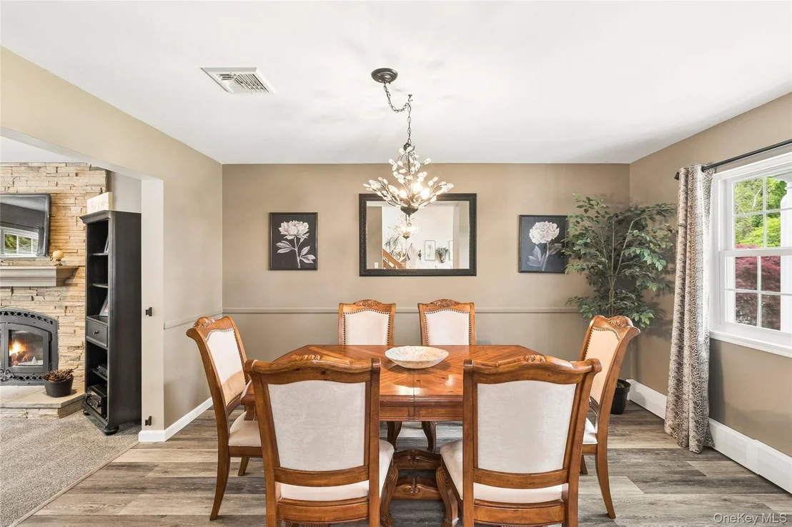 Photo of 42 Adelia Path