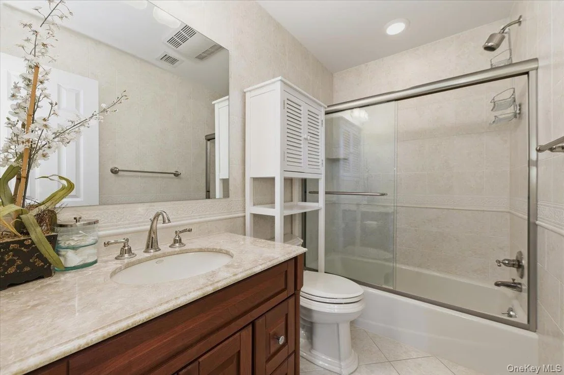 Photo of 165 Peninsula Drive