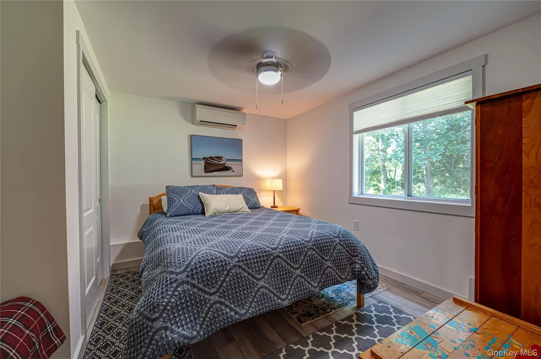Photo of 81 Manor Lane